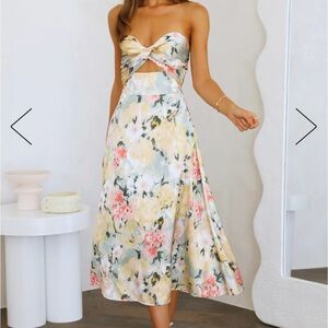 NWT Strapless Satin Floral Twist Front Midi Dress